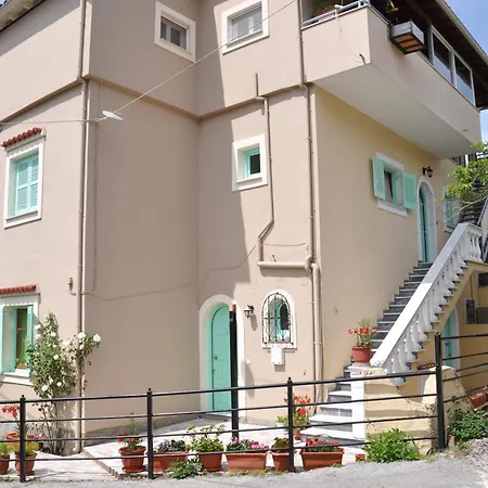 Paraskevi Apartman